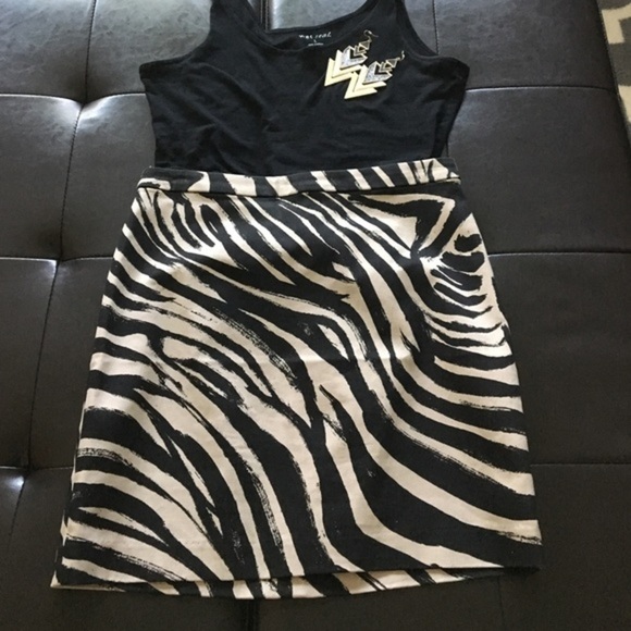 H&M Dresses & Skirts - Black & tan Adorable animal print mini skirt